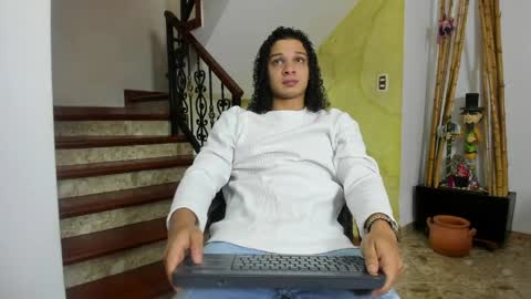 independent model online show from May 2026 08:51:01 PM