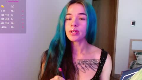 Snapshot of bell_art chatting on December 2024 04:20:01 PM online show from December 2024 04:20:01 PM