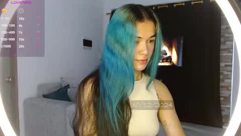 Snapshot of bell_art chatting on December 2024 03:35:01 PM online show from December 2024 03:35:01 PM