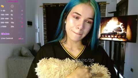 Snapshot of bell_art chatting on January 2025 04:15:01 PM online show from January 2025 04:15:01 PM