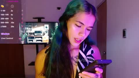 Snapshot of bell_art chatting on March 2025 12:09:01 PM online show from March 2025 12:09:01 PM