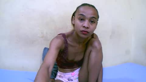 Snapshot of bella193999 chatting on November 2025 02:05:01 PM bella193999 online show from November 2025 02:05:01 PM