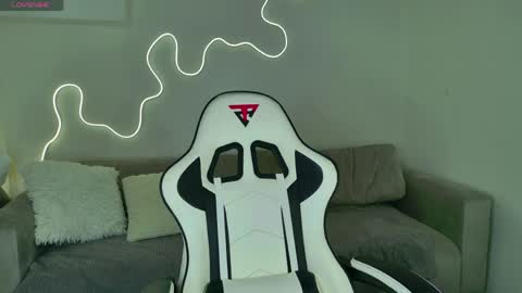 Hi I am Bella online show from March 2026 03:29:02 AM