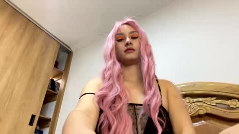 Snapshot of bella__w chatting on October 2025 02:19:02 AM Zia online show from October 2025 02:19:02 AM