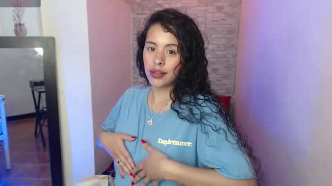 bella_flower_ online show from November 2025 08:08:02 PM