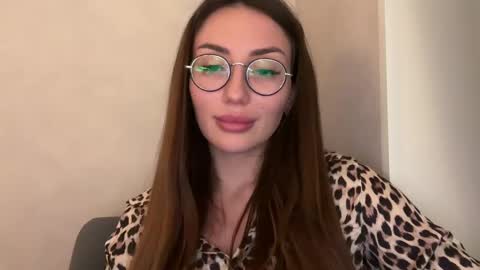 bella_foxxi online show from December 2024 03:47:01 PM