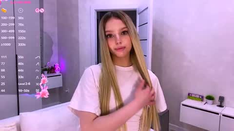 Snapshot of bella_gasp chatting on June 2026 10:30:01 PM Jane online show from June 2026 10:30:01 PM