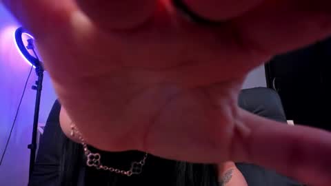 bella_hamilton online show from May 2026 01:47:02 AM