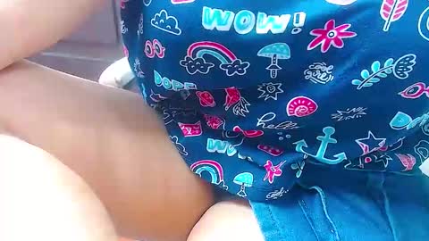 Snapshot of bella_lady_1_ chatting on December 2024 09:45:01 PM lady online show from December 2024 09:45:01 PM