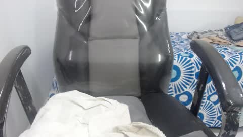 Snapshot of bella_lady_1_ chatting on March 2025 08:49:01 PM lady online show from March 2025 08:49:01 PM