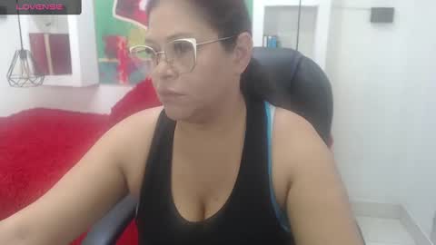 Snapshot of bella_lady_1_ chatting on October 2025 11:39:01 AM lady online show from October 2025 11:39:01 AM