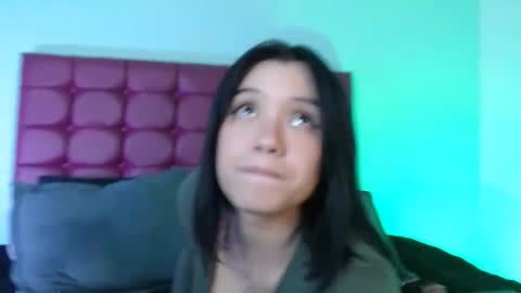 Snapshot of bella_lr chatting on February 2026 10:52:02 PM Valentina online show from February 2026 10:52:02 PM