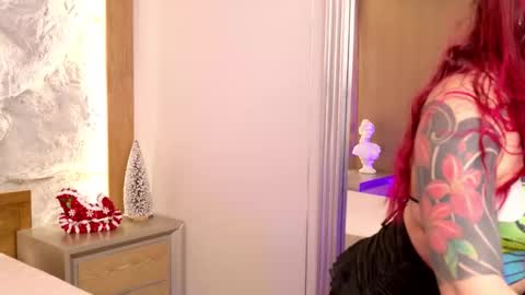 Snapshot of bella_mush chatting on November 2025 04:20:02 PM BELLA online show from November 2025 04:20:02 PM