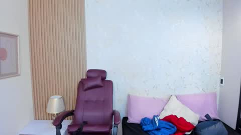 Bella Riviera online show from October 2025 07:00:01 PM