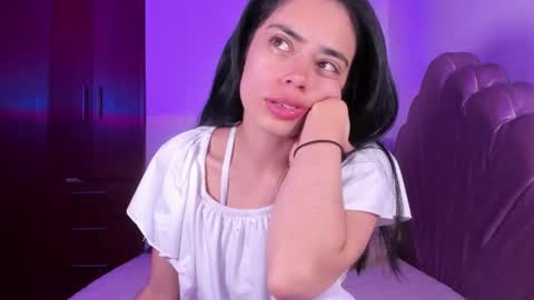 Snapshot of bella_sun_ chatting on February 2026 02:49:01 AM Valeria Model Independent online show from February 2026 02:49:01 AM