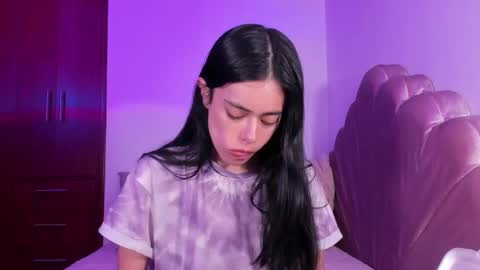 Snapshot of bella_sun_ chatting on February 2026 04:24:01 AM Valeria Model Independent online show from February 2026 04:24:01 AM