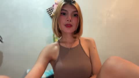 Bella online show from March 2025 08:52:01 PM