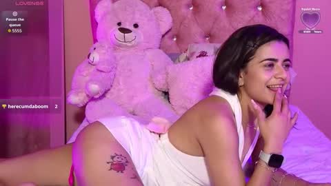 Snapshot of bella_thixx chatting on October 2025 04:20:02 AM bella_thixx online show from October 2025 04:20:02 AM
