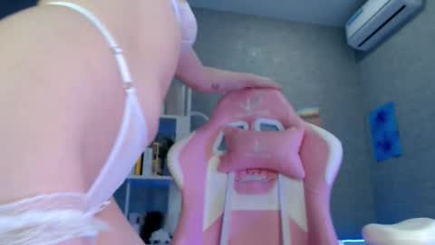 Bella Torress online show from October 2025 03:45:02 AM