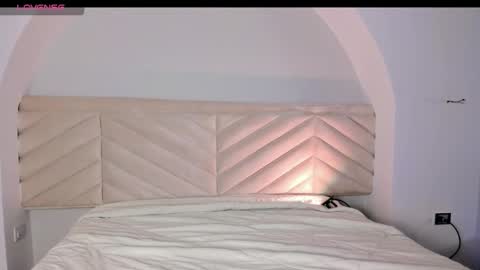 Bella online show from January 2026 12:20:02 PM