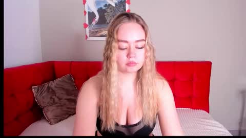 Snapshot of bellaairy chatting on February 2026 01:53:02 AM Bella online show from February 2026 01:53:02 AM