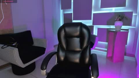  Bella C  online show from November 2025 12:16:02 PM