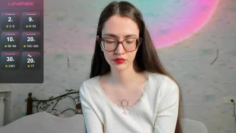 Snapshot of bellacatlovesmeat chatting on May 2026 02:44:01 PM BellaCatLovesMeat online show from May 2026 02:44:01 PM