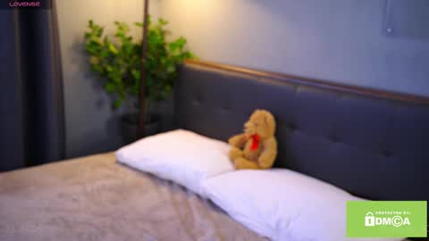 Bella I took a vacation and Ill be back on December 18th So dont lose me To keep in touch I have a TG -  you can find below online show from March 2025 10:26:02 AM