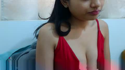 bellacrystall online show from April 2026 10:08:02 AM