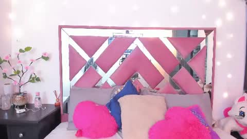Snapshot of bellalumi chatting on June 2026 04:37:02 AM bellalumi online show from June 2026 04:37:02 AM