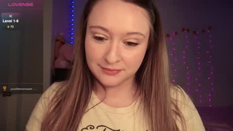 Bella Monroe online show from October 2025 03:01:02 AM