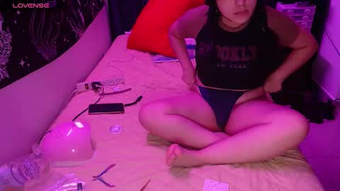 Snapshot of bellamontenegro22 chatting on December 2024 11:50:02 PM bella online show from December 2024 11:50:02 PM