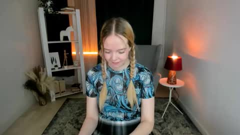 Bella online show from December 2025 10:25:01 PM