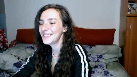 bellaqueen0701 online show from December 2025 02:35:01 PM