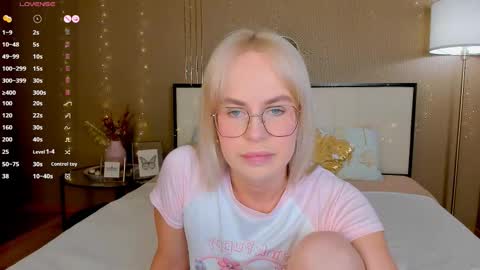 Bella online show from February 2026 01:01:02 AM