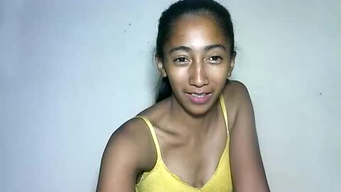 Snapshot of belle_annah chatting on April 2026 06:05:01 PM belle_annah online show from April 2026 06:05:01 PM