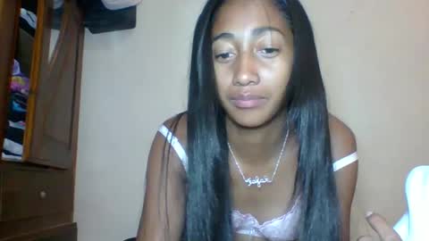Snapshot of belle_annah chatting on April 2026 05:05:02 AM belle_annah online show from April 2026 05:05:02 AM