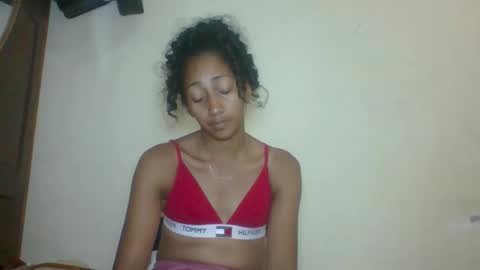 Snapshot of belle_annah chatting on May 2026 04:37:01 PM belle_annah online show from May 2026 04:37:01 PM