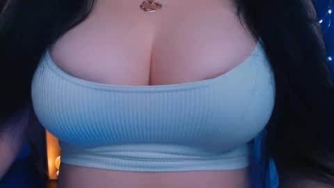 Snapshot of bellelovexx chatting on December 2024 06:27:01 PM Hello I am kind friendly and cute girl online show from December 2024 06:27:01 PM