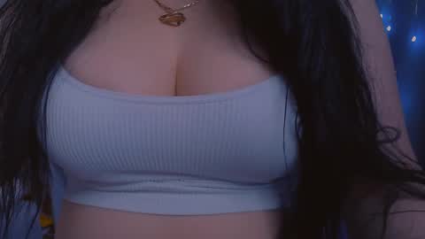 Snapshot of bellelovexx chatting on February 2025 07:21:01 AM Hello I am kind friendly and cute girl online show from February 2025 07:21:01 AM