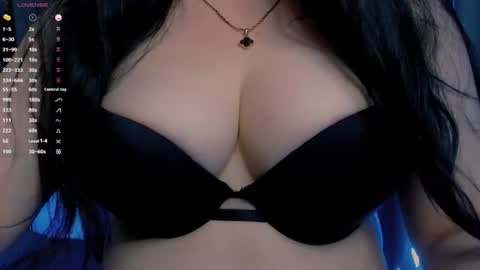 Snapshot of bellelovexx chatting on July 2026 09:32:02 PM Hello I am kind friendly and cute girl online show from July 2026 09:32:02 PM