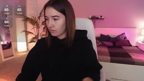 Snapshot of bellla_haddid chatting on September 2025 12:32:02 AM Bella online show from September 2025 12:32:02 AM
