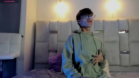 Neon online show from September 2025 11:32:01 AM