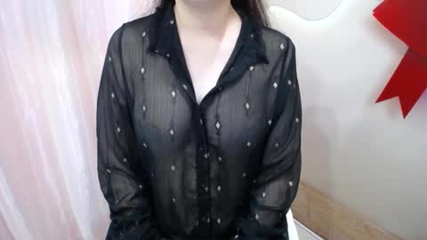 Snapshot of belly18only chatting on October 2025 01:52:02 AM Belly online show from October 2025 01:52:02 AM