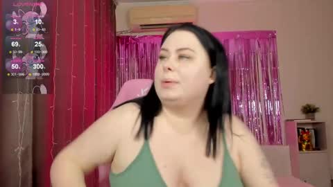 LinaBoo online show from April 2026 09:07:01 AM