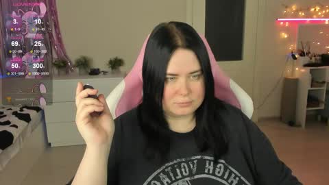 Snapshot of bellybooxo chatting on June 2026 06:32:02 PM LinaBoo online show from June 2026 06:32:02 PM