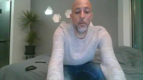 benbare13 online show from February 2025 05:07:02 PM