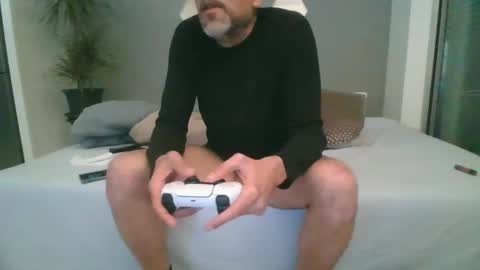 benbare13 online show from February 2025 06:32:02 PM