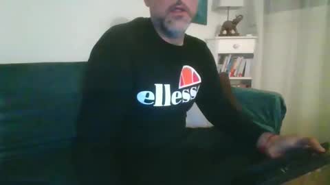 benbare13 online show from November 2025 10:52:02 PM