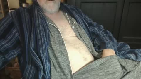 Snapshot of bendrinkin chatting on January 2025 10:06:02 AM bendrinkin online show from January 2025 10:06:02 AM